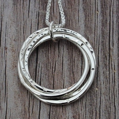 elements-gallery-emily-ferris-4-ring-necklace